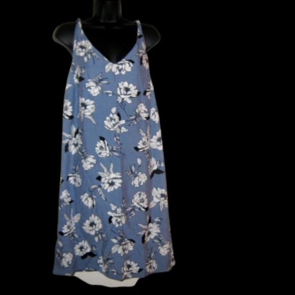 Madison Large  Floral Sleeveless Midi Dress NWT - Picture 4 of 8